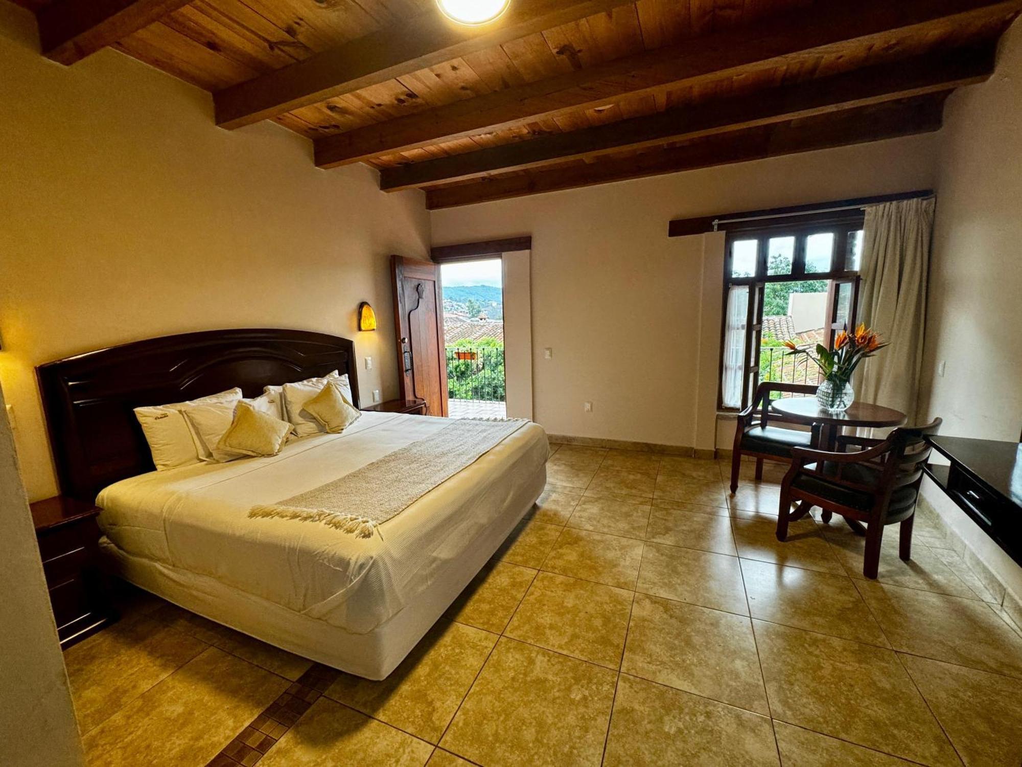 Parador Margarita San Cristóbal de Las Casas Exterior foto