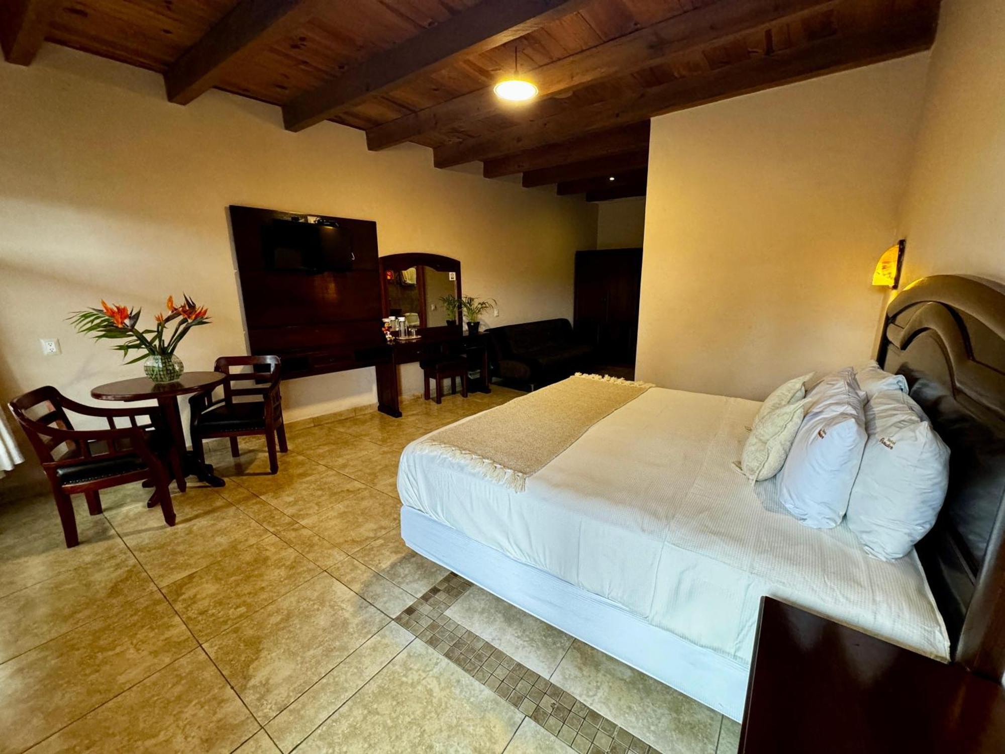 Parador Margarita San Cristóbal de Las Casas Exterior foto